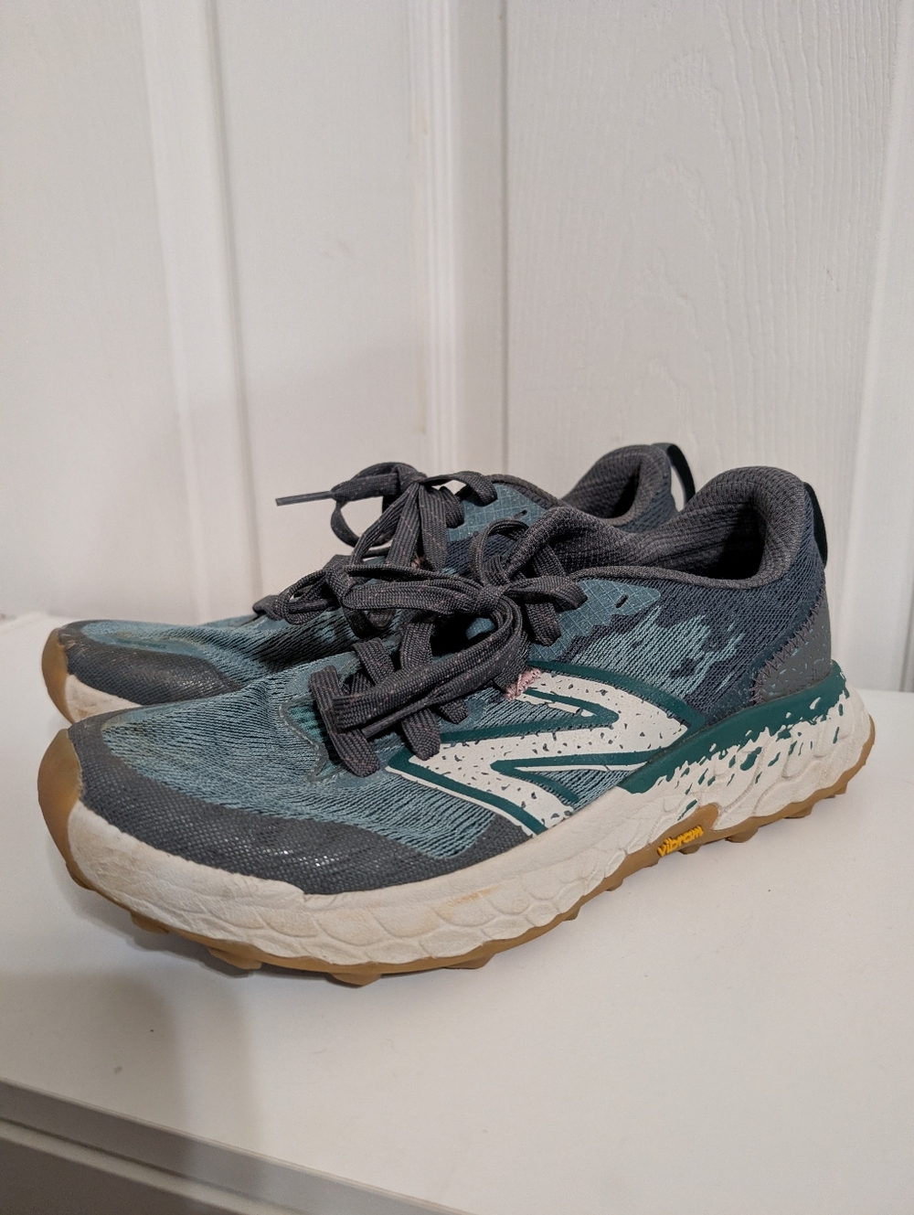New Balance Fresh Foam Hierro v7 Mens Size 7 Trail Running Shoes Vibram Green